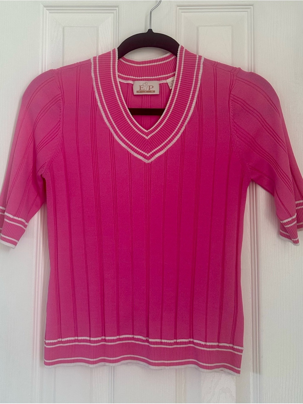 EP Pro Women's Pink/White Striped Rib-Knit V-Neck 3/4 Sleeve Sweater M